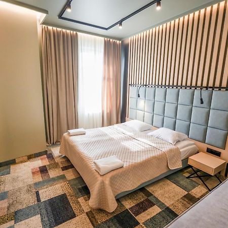 Hotel Jarota Яроцін Екстер'єр фото